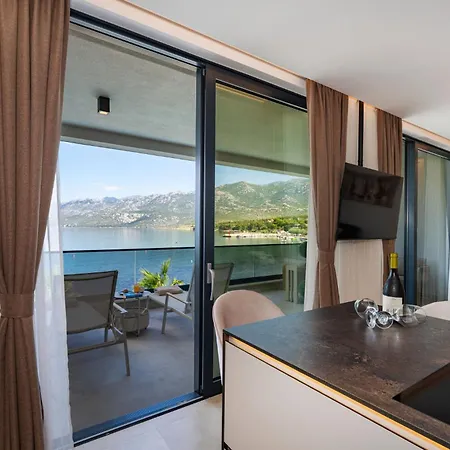 Lanterna Luxury Lejlighed
