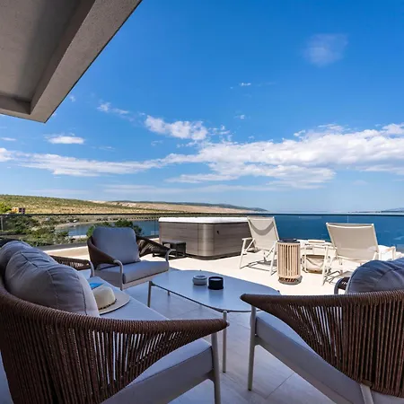 Lanterna Luxury Lejlighed