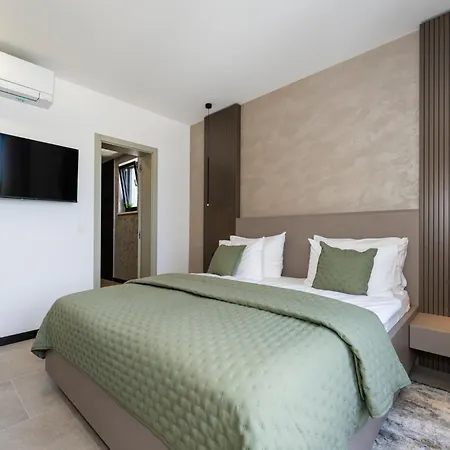 Lanterna Luxury Rovanjska