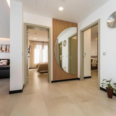 Lejlighed Lanterna Luxury