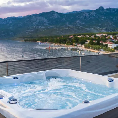 Lanterna Luxury Lejlighed